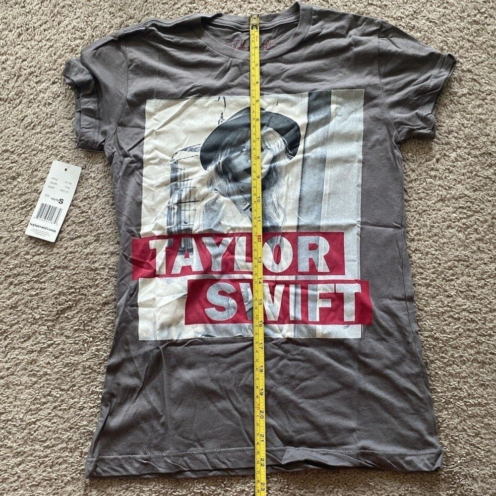 NEW Taylor Swift 2012 Official Red Grey Tee T-shirt Youth‎ Size Small - Picture 8 of 12